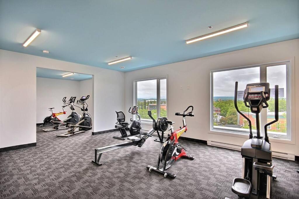 ケベックシティPenthouse With Free Indoor Parking Downtownアパートメント エクステリア 写真